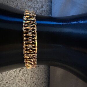 gold tone flat woven bracelet sz 7"
